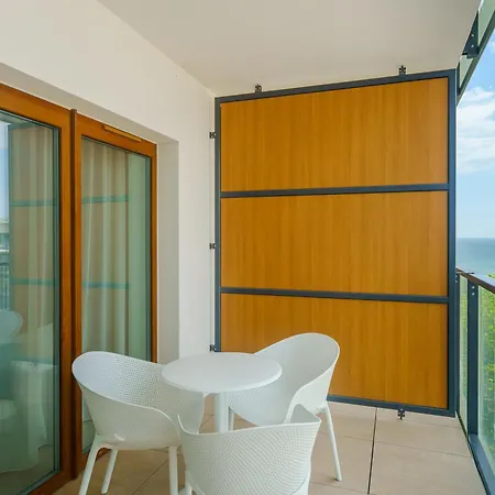 Apartment Aquamarina Prima Deluxe With Sea View By Renters