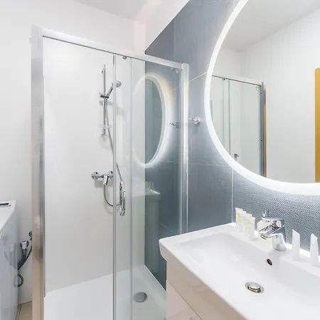 Apartment Aquamarina Prima Deluxe With Sea View By Renters Miedzyzdroje