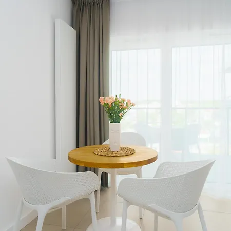 Apartment Aquamarina Prima Deluxe With Sea View By Renters