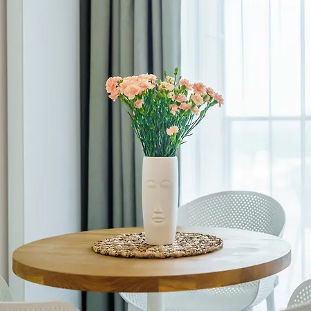 Aquamarina Prima Deluxe With Sea View By Renters Apartment *