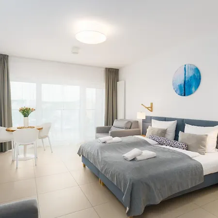 Aquamarina Prima Deluxe With Sea View By Renters *
