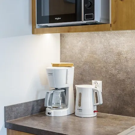 Aquamarina Prima Deluxe With Sea View By Renters Apartament *