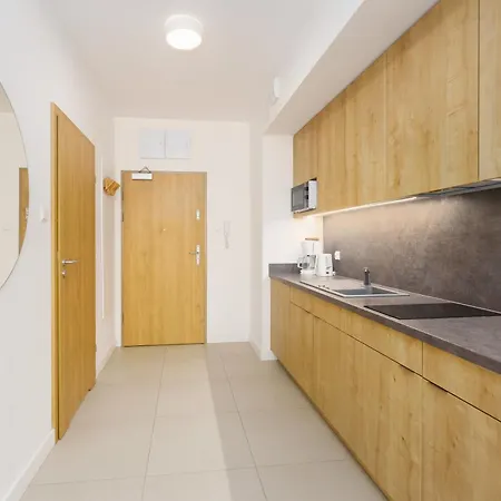Apartment Aquamarina Prima Deluxe With Sea View By Renters